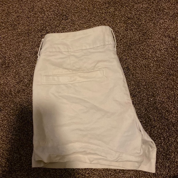 American Eagle Outfitters Khaki Shorts - Picture 3 of 3